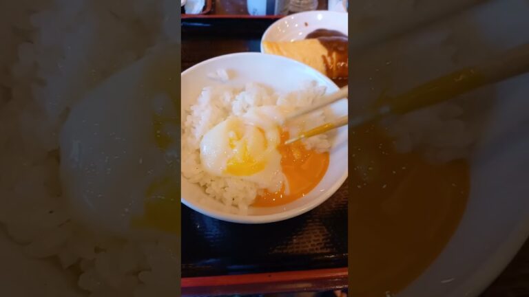 温泉卵をただ割るだけの動画w#shorts #温泉卵 #たまごかけご飯 #バズりたい