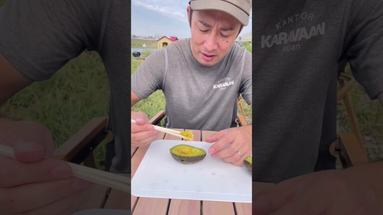 アボカドホイル焼きがウマすぎる！ #キャンプ飯 #焚き火飯