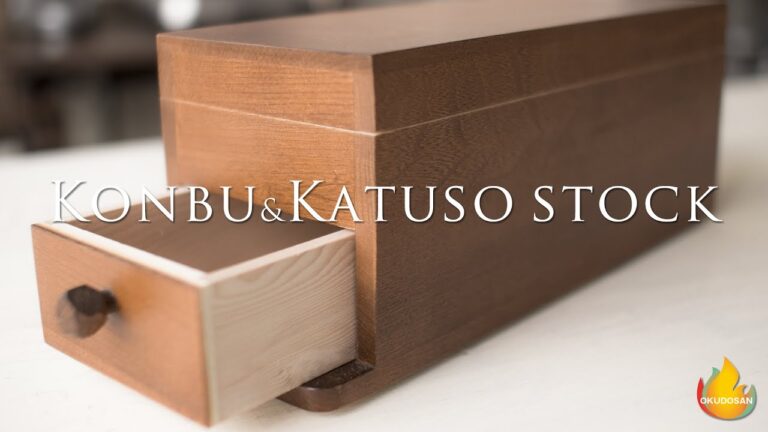 削りたてのかつお節でお出汁を引く（合わせ一番だし・二番だし）[モース博士の鰹節削り器]