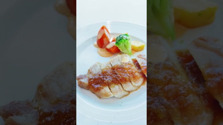 ポークステーキ　シャリアビンソース