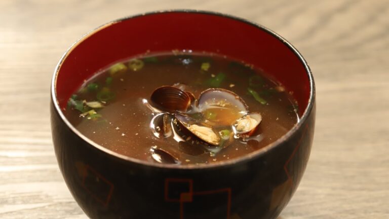 うまみたっぷり！しじみの味噌汁の作り方 | How to make miso soup with freshwater clams