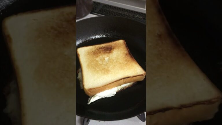 最近の朝食「チーズたまごパン」