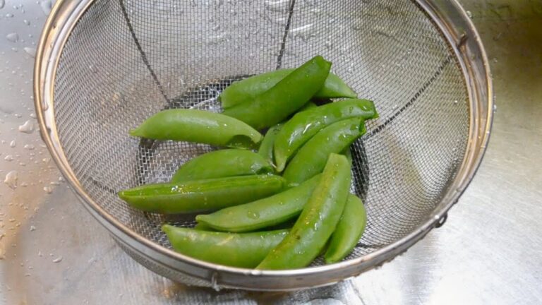 スナップエンドウのスジの取り方　　How to remove string from a pod of snap garden peas