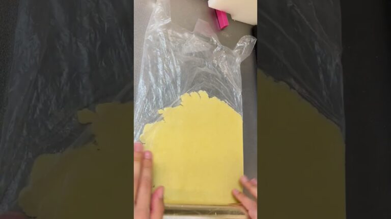 【材料は3つだけ】クッキーってこんなに簡単だよ #shorts