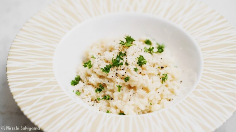 シンプルな基本のチーズリゾットの作り方 │ Cheese Risotto