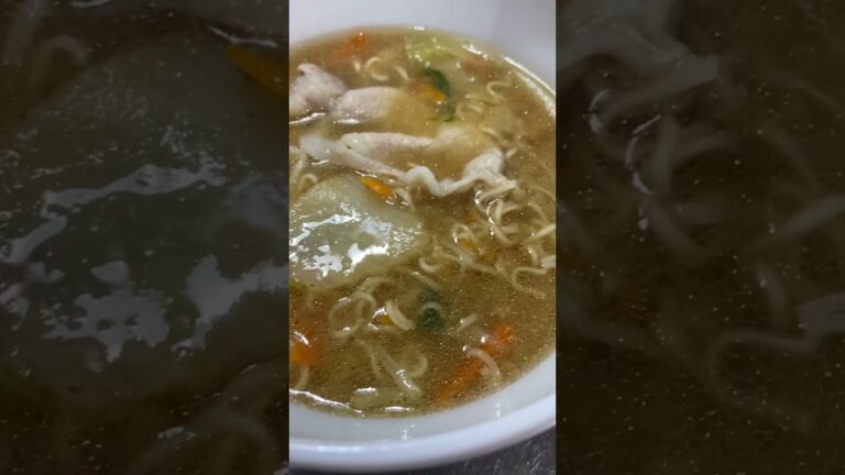 ラーメンスープで1人鍋【シメのラーメン２】#Shorts#鍋の素#とんこつ醤油