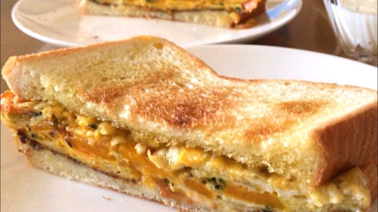 かぼちゃとニンジンのオムレツサンドイッチ Sandwich with Pumpkin & Carrot