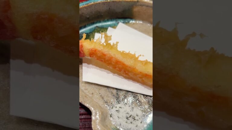 カニの天ぷらスクロール Sctolling Crab Tempura