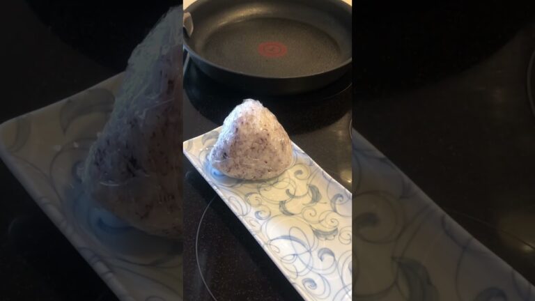 【朝ごはん】ゆかりのおにぎり