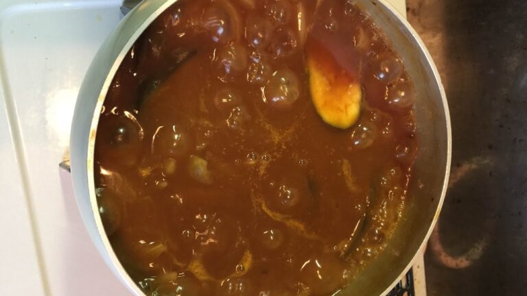 リアルな夕食＊タマネギとナスのカレー