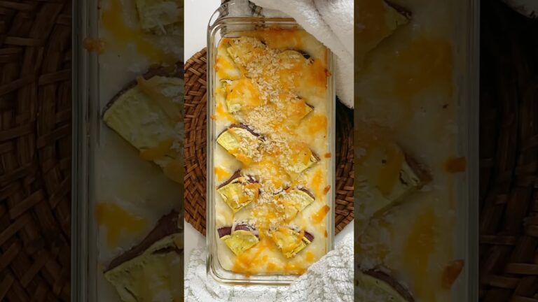 [サツマイモのドリア]サツマイモの優しい甘さと塩っ気の聞いたベーコン、ベシャメルソースが下に敷いたご飯と最高に合います☺️お酒が好きな方は、白ワインにもとても合う一品です👍レシピ詳細はコメント欄！