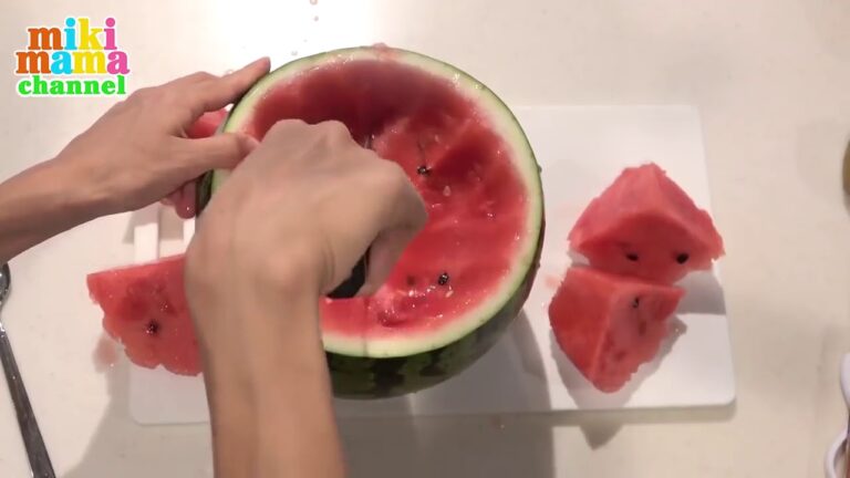 夏にピッタリ！スイカ丸ごとフルーツポンチ／みきママ
