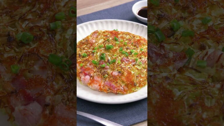 キャベツとベーコンのもっちり焼き | Chewy grilled cabbage and bacon #キャベツ #ベーコン