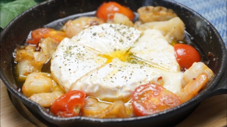 トロトロカマンベールにディップして食べる罪悪感満載の簡単激うまアヒージョ🤤詳しいレシピはInstagramをご覧下さい🙏#簡単レシピ  #おうちバル　#アヒージョ　#おつまみレシピ