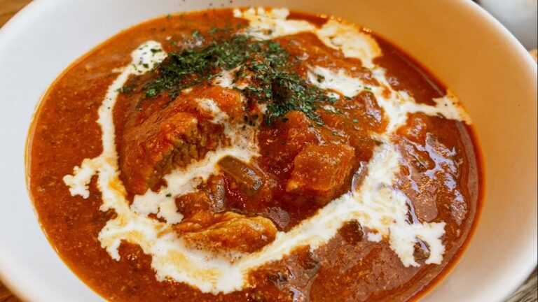 カレー粉があればできる！鶏胸肉のコク旨バターチキンカレーと手作りナン