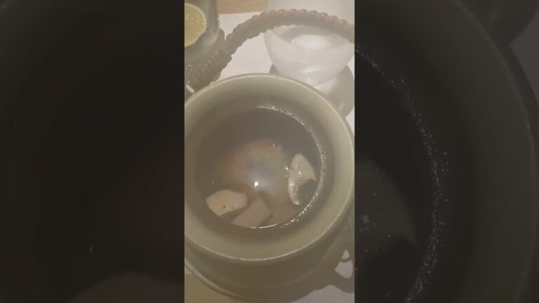 松茸の土瓶蒸し！