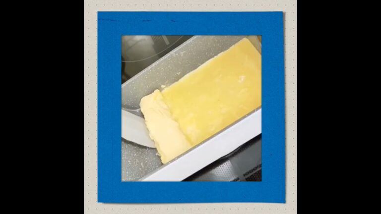 卵焼き器に卵がくっついて作りづらいけど、何とか完成させた【卵焼き】