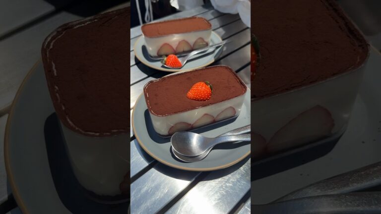 大阪で大人気のとろとろのいちごティラミス🍓#大阪グルメ#japanesefood