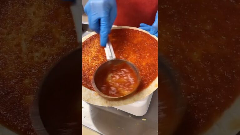 (;´Д`)ﾊｧﾊｧ　これがマヨじゃがじゃ　ピザ食いてー!!