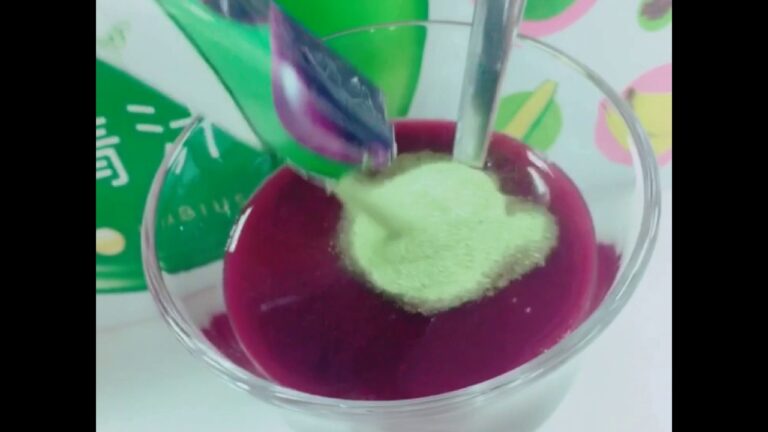 ベリースムージーに すっきりフルーツ青汁 をミックス☆