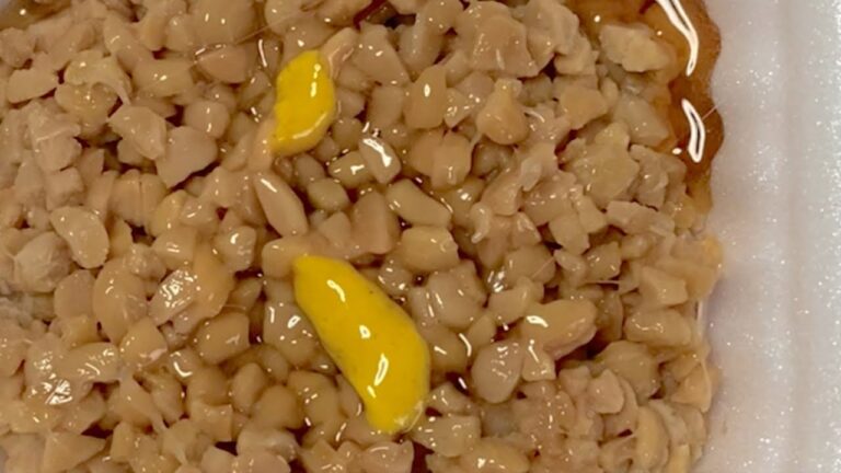 納豆とめかぶまぜる