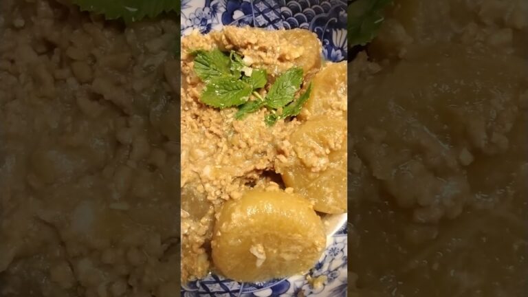 ひき肉たっぷりの大根の味噌煮の完成で、大鉢に盛り付けました。