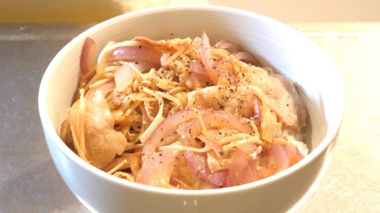手抜き豚丼 / 玉ねぎとえのき茸で作る