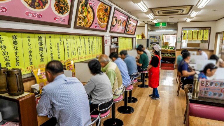 １キロ超えタンメンに焼きめし！爆食いアニキが殺到する凄まじい鬼盛り町中華がスゴい