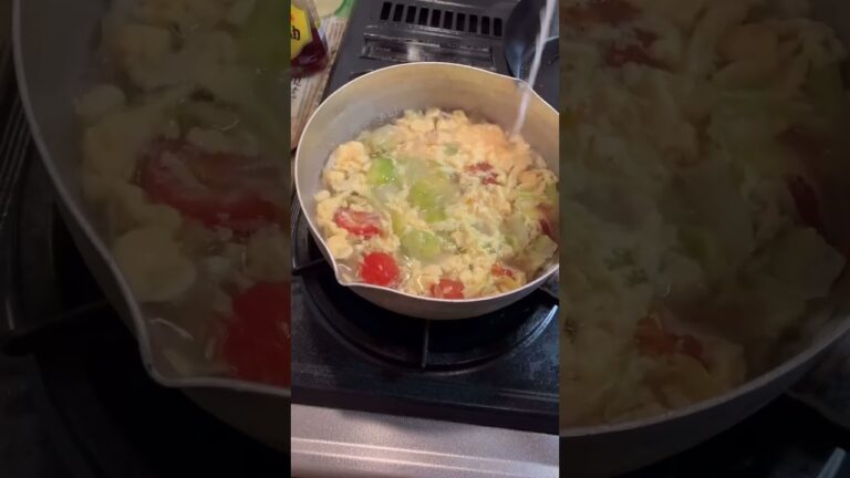 【ASMR】深夜に作る卵と野菜の中華スープ#shorts #asmr #自炊