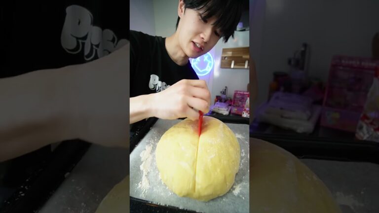 超巨大メロンパン作ってみた！！