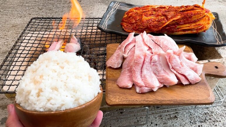 米が美味い！手作り白菜キムチと脂ノリノリ豚トロの組み合わせが強すぎる！