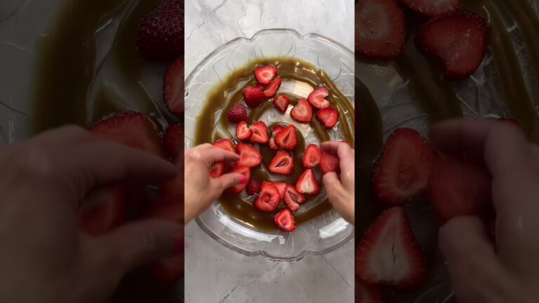 Crowd-Pleasing Berries & Burrata | Ereka Vetrini