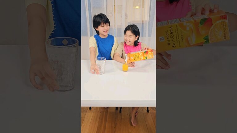 増えるオレンジジュース🤫more orange juice🫗#ひまわり笑劇場 #himawariちゃんねる #ひまわりチャンネル #まーちゃんおーちゃん #shorts