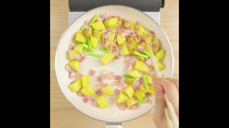 残り野菜救済レシピ！ 簡単！ 主婦が喜ぶジャーマンポテト #cooking #レシピ #じゃがいも