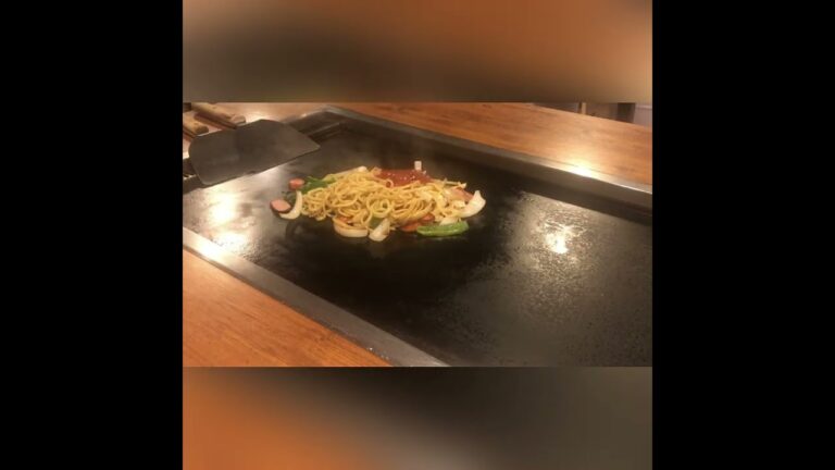 当店鉄板焼きメニュー「喫茶店のナポリタン」😊目の前で焼くから五感を刺激して美味しさ倍増👍オリジナルナポリタンソースが決めて‼️#山口市#湯田温泉#居酒屋#ナポリタン#鉄板焼き