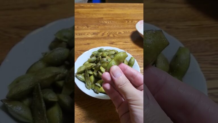 丹波篠山の黒枝豆♥️大粒でぷりぷりっ#shorts #黒豆#枝豆#丹波篠山 #酒のあて#プリプリ#癒し #グルメ#名品#名作#キャンプ #キャンプ飯 #ビール#クラシコ#伝統の一戦