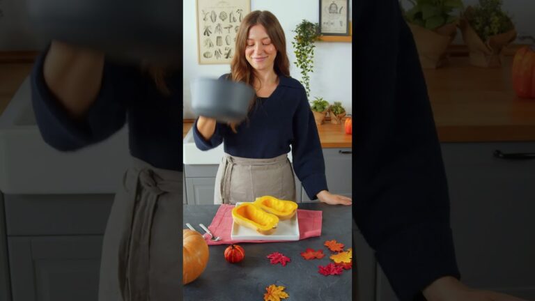 The perfect fall dessert doesn't exi.... 🍮🍁✨ #shorts #fallrecipe #dessert