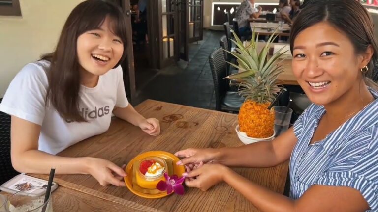 【ハワイグルメ】大人気アロハテーブルのハワイNo.1ロコモコ食べてみた！ハワイ女子旅　#ハワイ #グルメ #アロハテーブル #ワイキキ #ロコモコ #女子旅