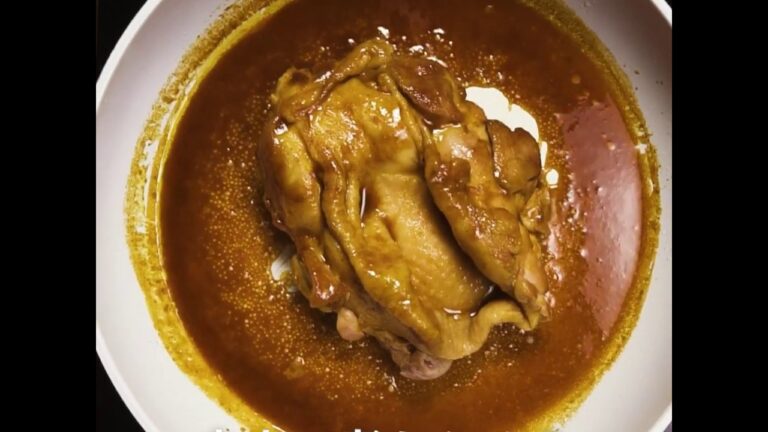 スパイシーでこってり風味の照り焼き 鶏もも肉のカレー照り焼き ｜ moguna[モグナ]
