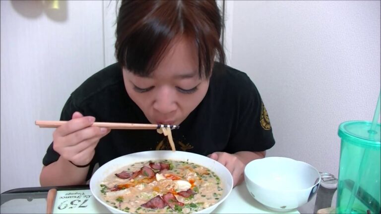 【激アツ】ベーコンチーズ温玉ネギうどん【激アツ】