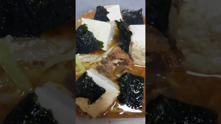 さばみそ缶　残った汁で　少しだし醤油入れて　美味しい