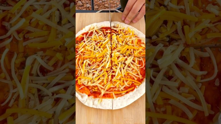 ホールピザをホットサンドにしたら意外なことに・・！#shorts #キャンプ飯 #レシピ