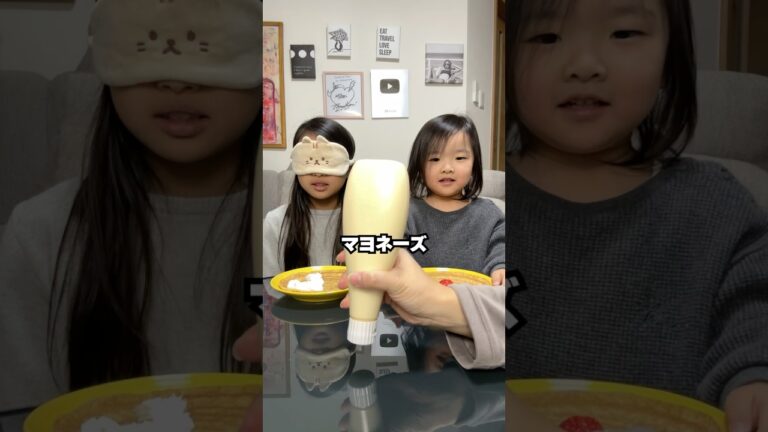 クレープに入れる？入れない？ #Shorts #クレープ #イタズラ #姉妹 #こっちゃん #あっちゃん