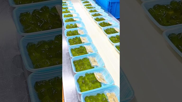 1億粒が半年で胃袋にみんな大好き元祖 透明抹茶わらび餅の作り方🍡【大阪 明日香野】