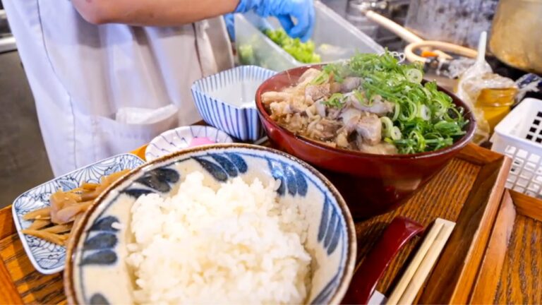 大阪で働く男たちを支える爆売れ肉吸いランチと鬼盛りタルタル唐揚げ定食がヤバい