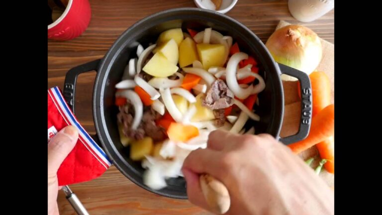 Yum! Tube by STAUB 肉じゃが