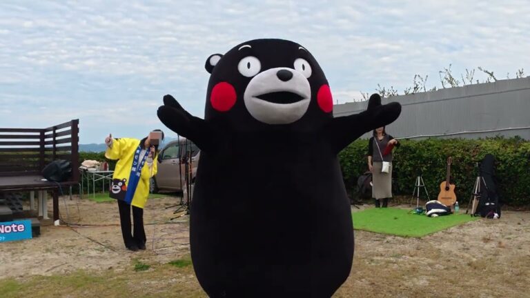 【4K】【天草ユメールマルシェ】くまモン！通詞島初出動（たぶん）島のお母さんからコロッケもらったりイルカを眺めたり(#^.^#)