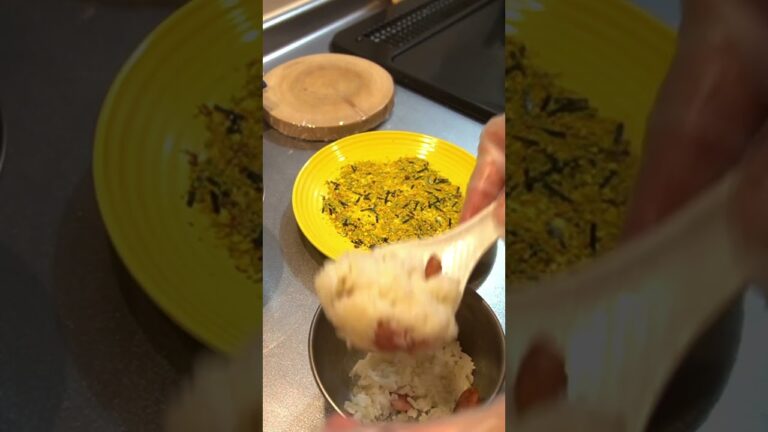 【ずぼら弁当】きんぴらごぼう/ のりたまとウインナーのおにぎり