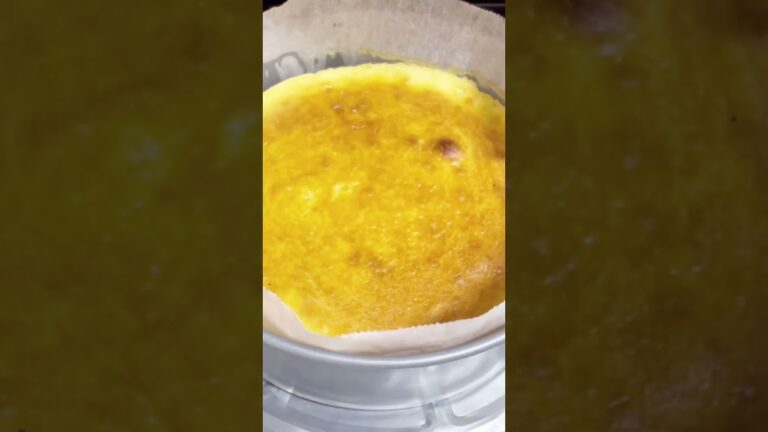 混ぜるだけ🥣ベイクドチーズケーキ🧀🎂を作りました【ブレンダーでブイーン🎶】#shorts