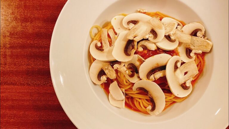 【アンチョビとマッシュルームのパスタ】マッシュルームを仕入れた日にだけ出すパスタ。